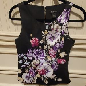 White House Black Market floral top shell Size 4